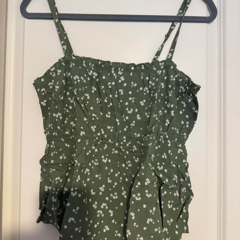 No Boundaries Women's Green Floral Woven Ruffle Cami Top Size Small